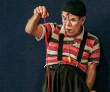 Creches do DF recebem espetáculo de Zé Regino